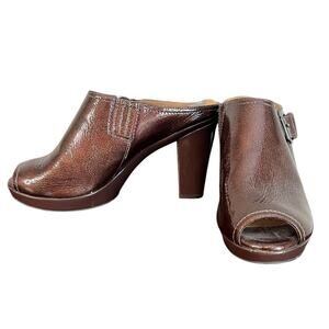 NURTURE‎ Marry Brown Patent Leather Peep Toe Slip On Clog Buckle Detail Size 10